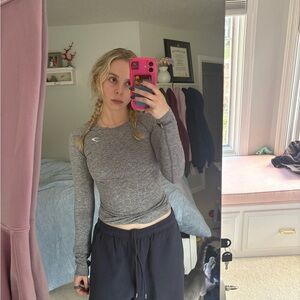 Gymshark Heather Gray Long Sleeve Women's Top